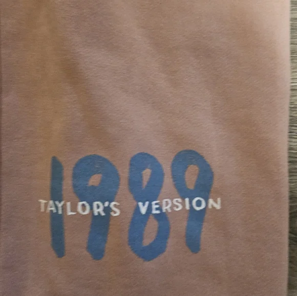 Taylor Swift Pink Joggers - Picture 4 of 5